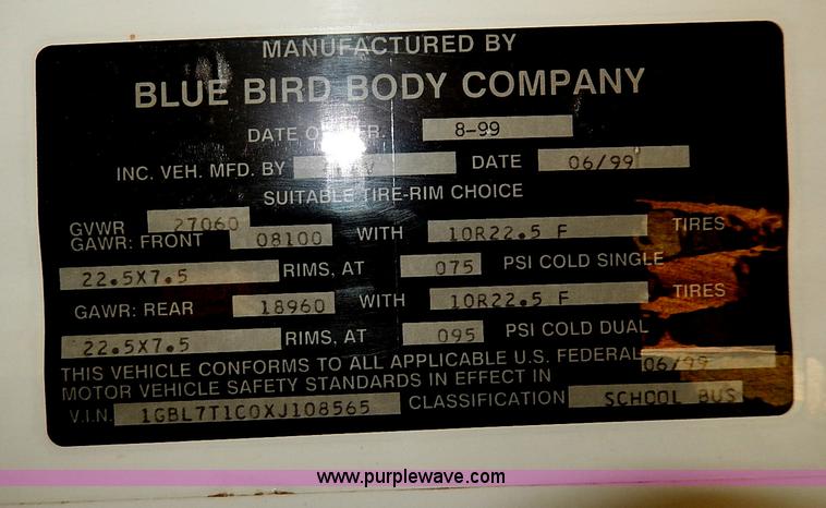 image for item I9305 1999 Chevrolet B7 Bluebird bus