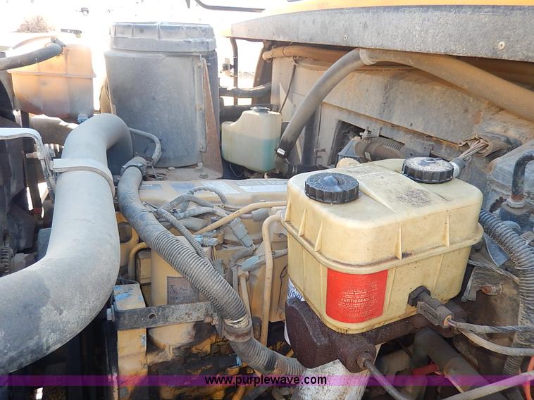 image for item I9305 1999 Chevrolet B7 Bluebird bus