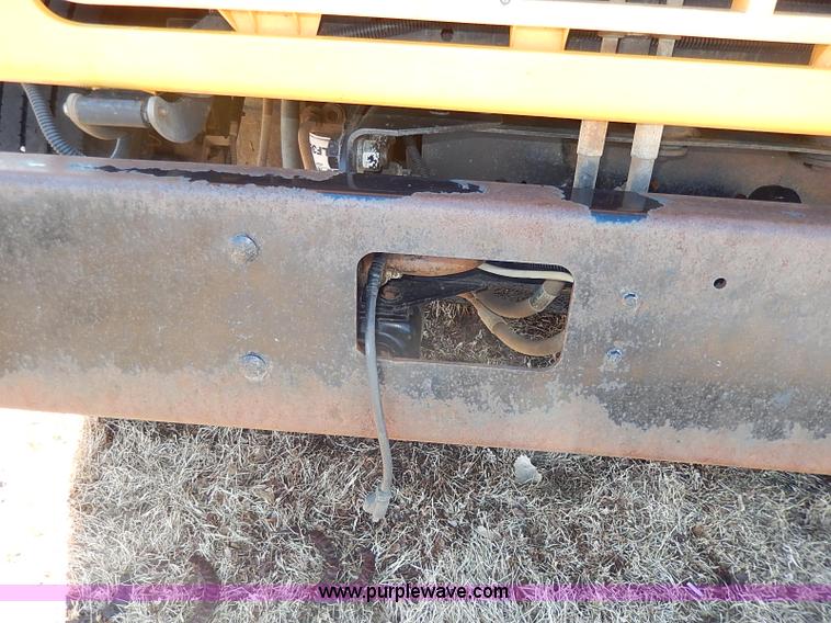 image for item I9305 1999 Chevrolet B7 Bluebird bus