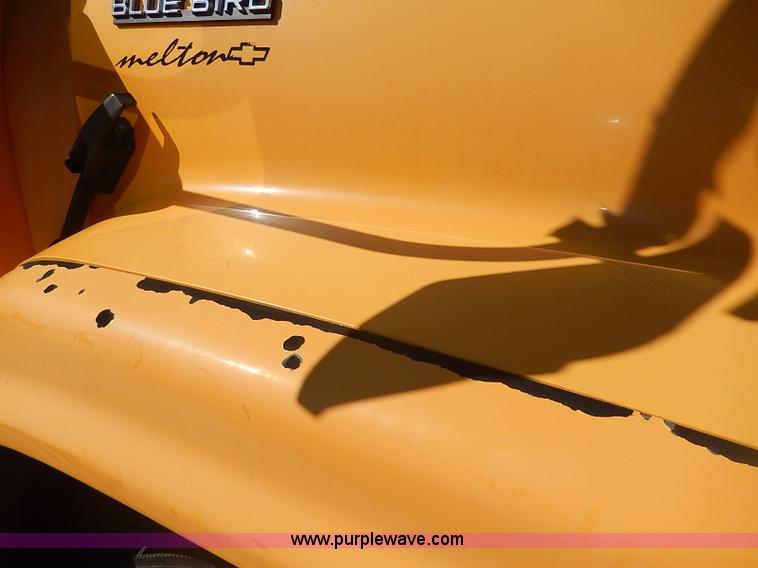 image for item I9305 1999 Chevrolet B7 Bluebird bus