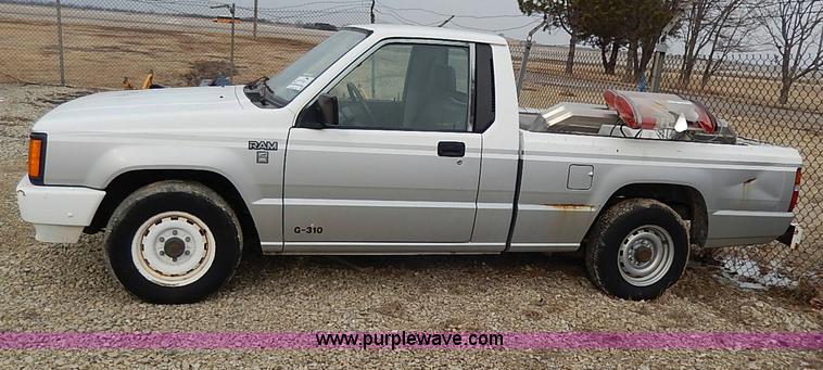 image for item I9338 1990 Dodge Ram 50 pickup truck