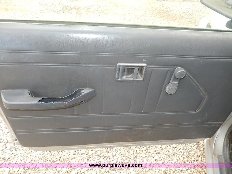 image for item I9338 1990 Dodge Ram 50 pickup truck