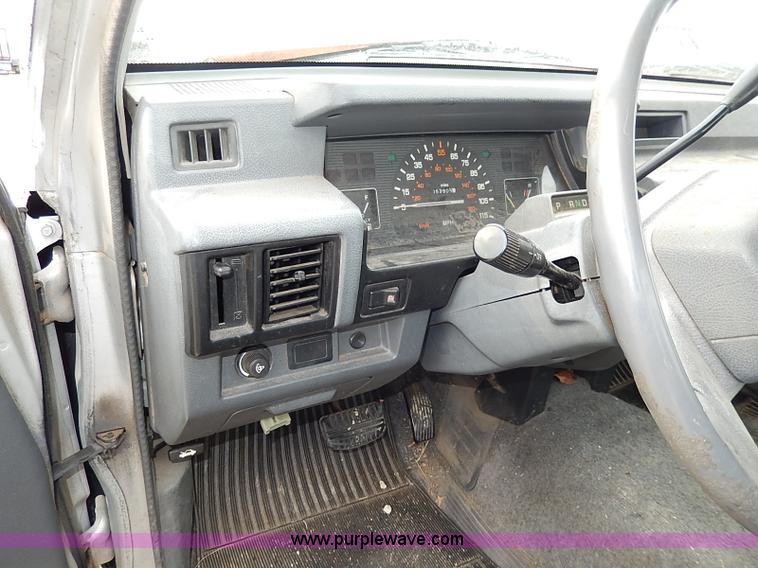 image for item I9338 1990 Dodge Ram 50 pickup truck