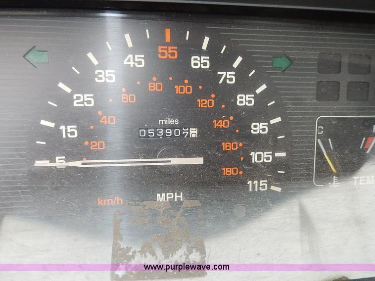 image for item I9338 1990 Dodge Ram 50 pickup truck