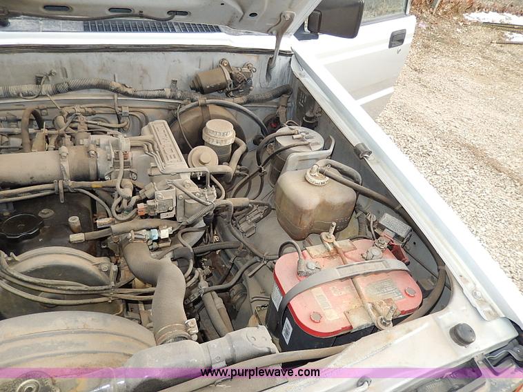 image for item I9338 1990 Dodge Ram 50 pickup truck