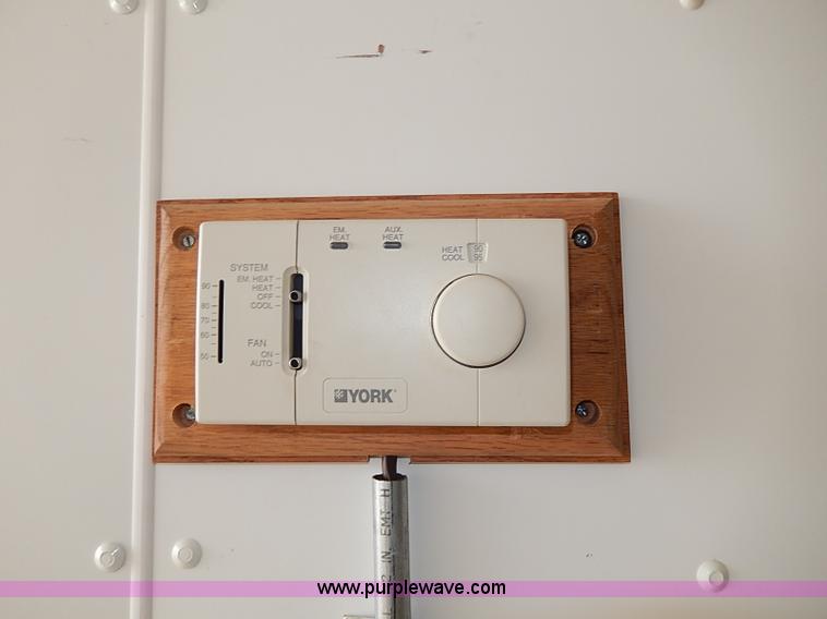 image for item I9351 1989 American 48' dry van trailer