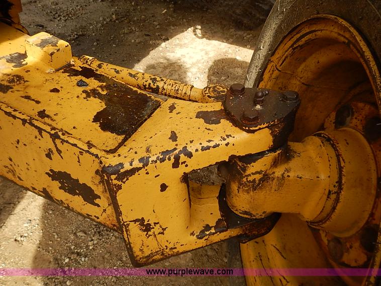 image for item I9385 1987 Caterpillar 426 backhoe