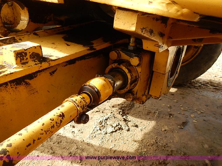 image for item I9385 1987 Caterpillar 426 backhoe