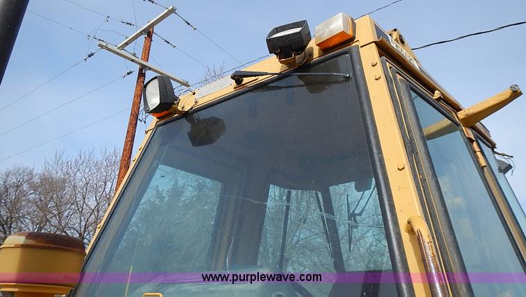 image for item I9385 1987 Caterpillar 426 backhoe