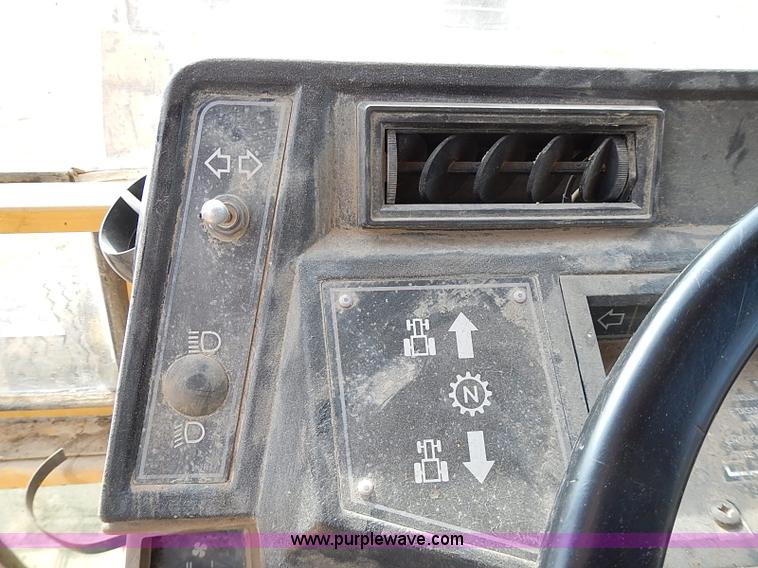 image for item I9385 1987 Caterpillar 426 backhoe