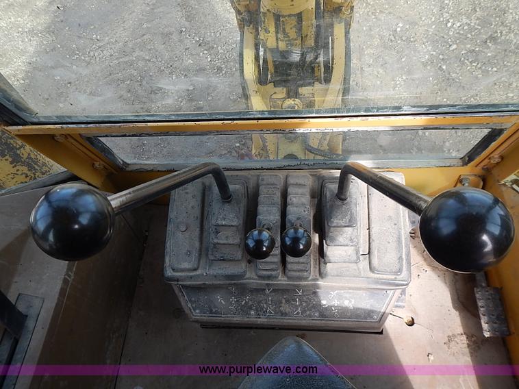 image for item I9385 1987 Caterpillar 426 backhoe