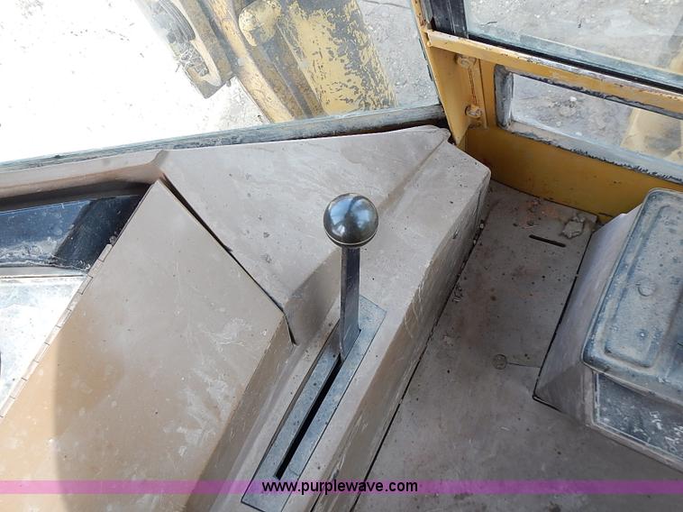 image for item I9385 1987 Caterpillar 426 backhoe