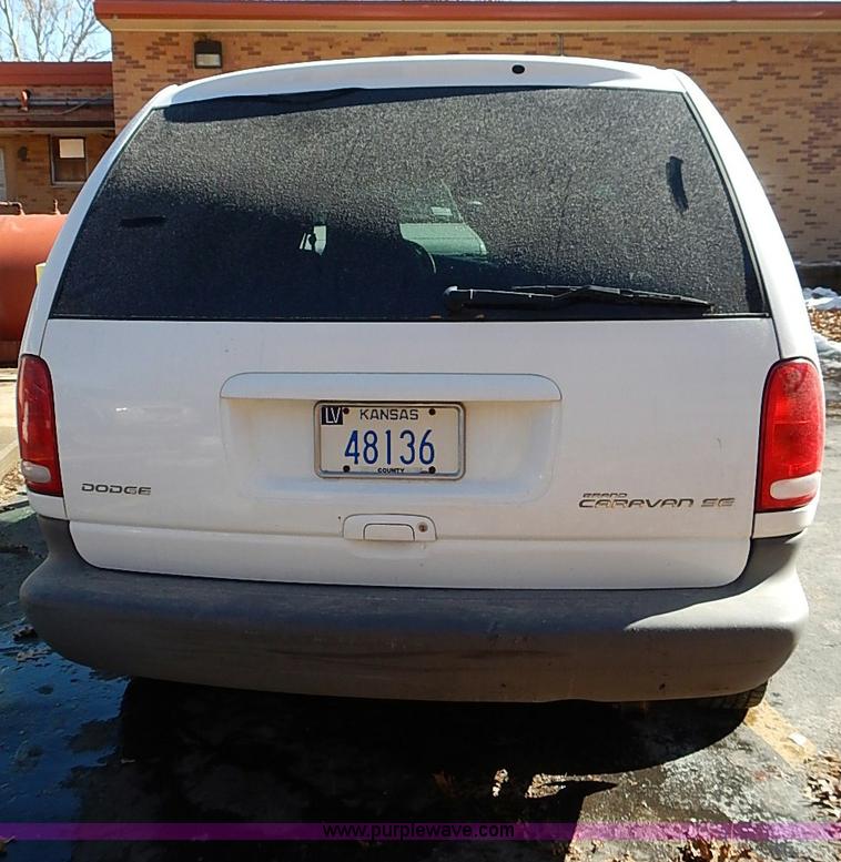 image for item I9392 1999 Dodge Grand Caravan SE van