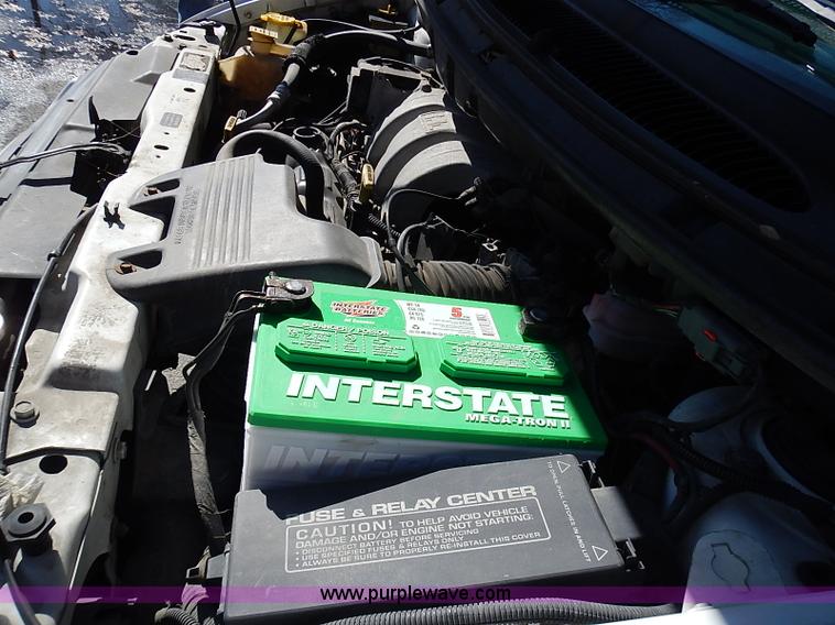 image for item I9392 1999 Dodge Grand Caravan SE van