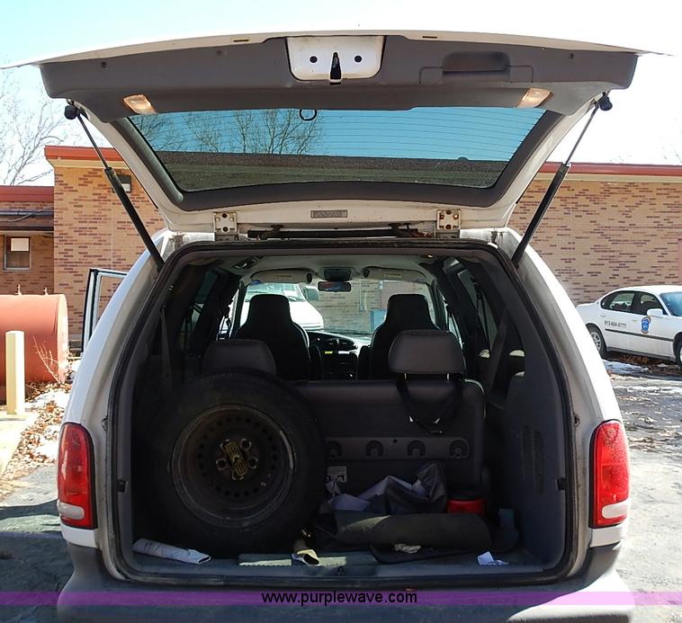 image for item I9392 1999 Dodge Grand Caravan SE van