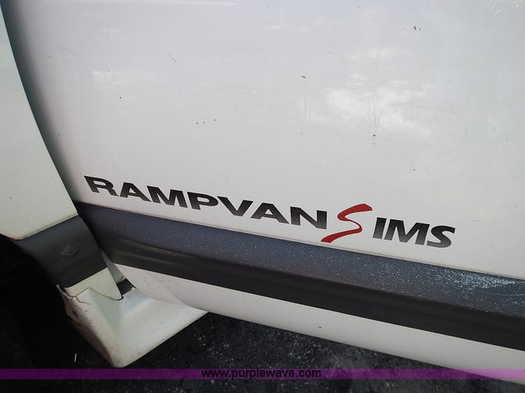 image for item I9392 1999 Dodge Grand Caravan SE van