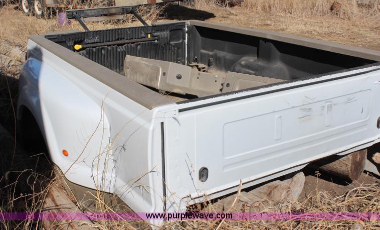 image for item AM9425 2008 Ford F350 pickup truck bed