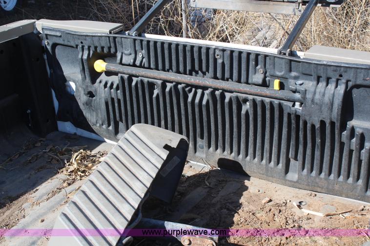 image for item AM9425 2008 Ford F350 pickup truck bed