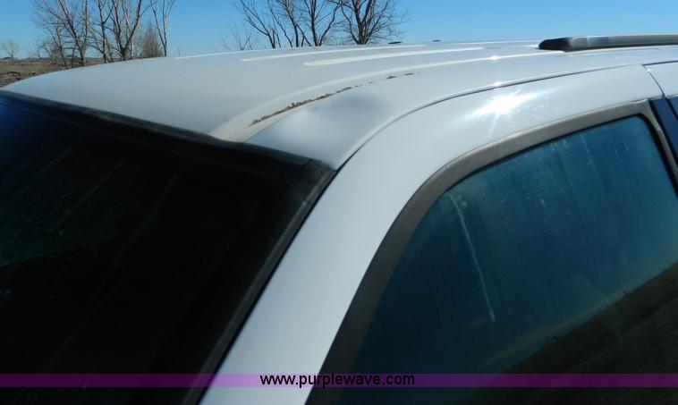 image for item AQ9968 2004 Ford Expedition XLT SUV