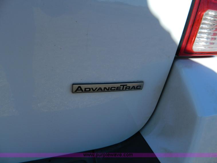 image for item AQ9968 2004 Ford Expedition XLT SUV