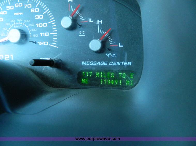 image for item AQ9968 2004 Ford Expedition XLT SUV