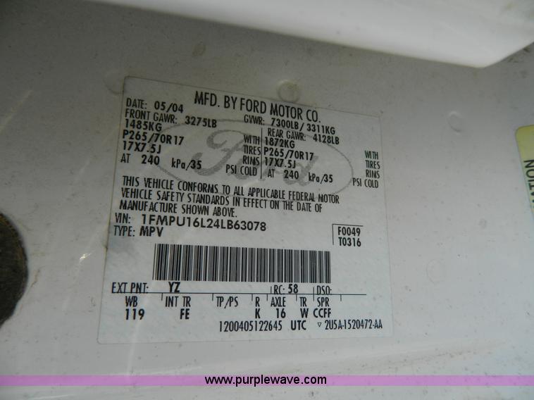 image for item AQ9968 2004 Ford Expedition XLT SUV