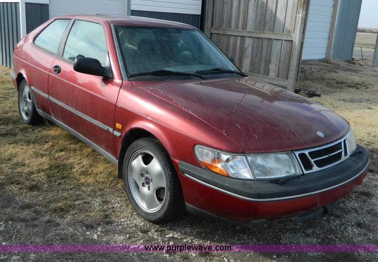 image for item AQ9977 1997 Saab 900 SE