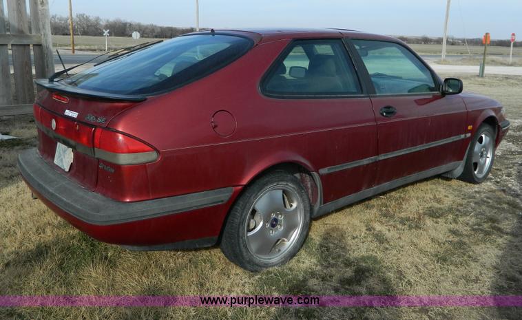 image for item AQ9977 1997 Saab 900 SE