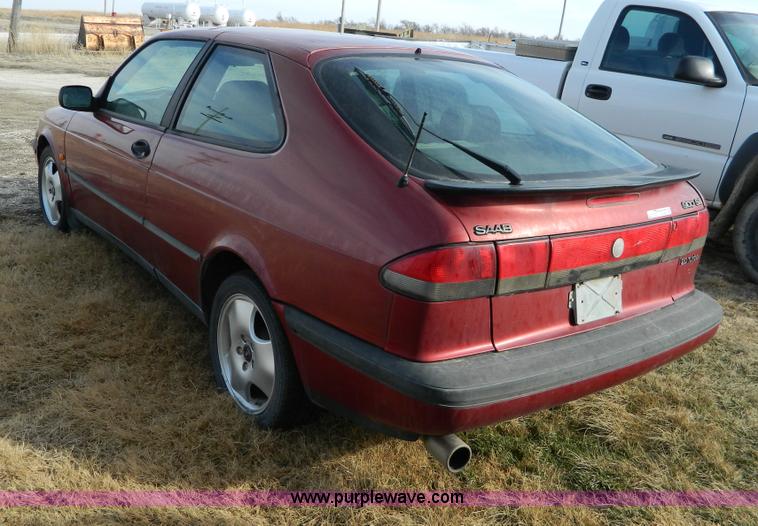 image for item AQ9977 1997 Saab 900 SE