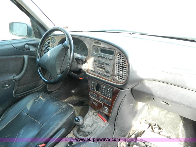 image for item AQ9977 1997 Saab 900 SE