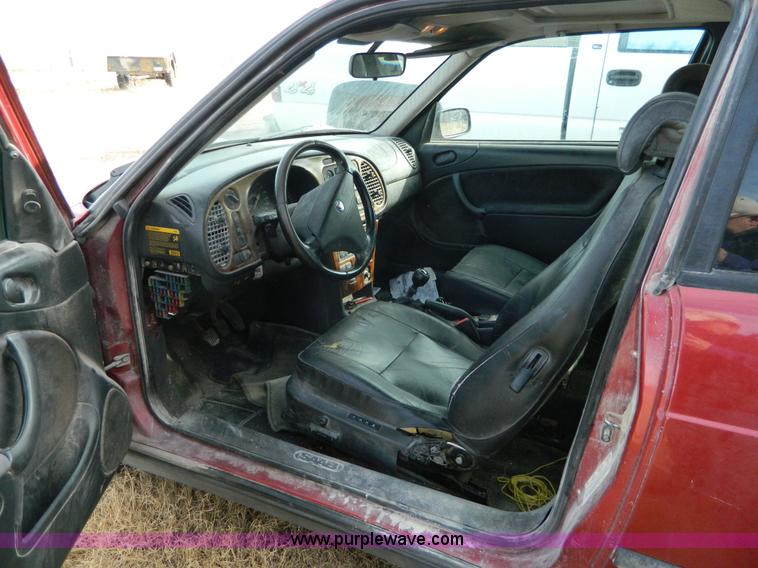 image for item AQ9977 1997 Saab 900 SE