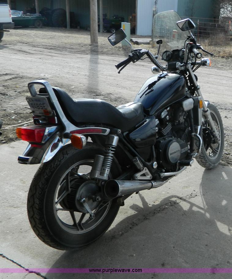 image for item AQ9978 1982 Honda motorcycle