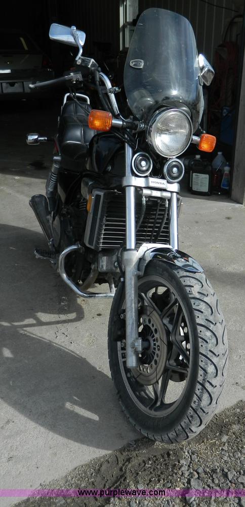 image for item AQ9978 1982 Honda motorcycle