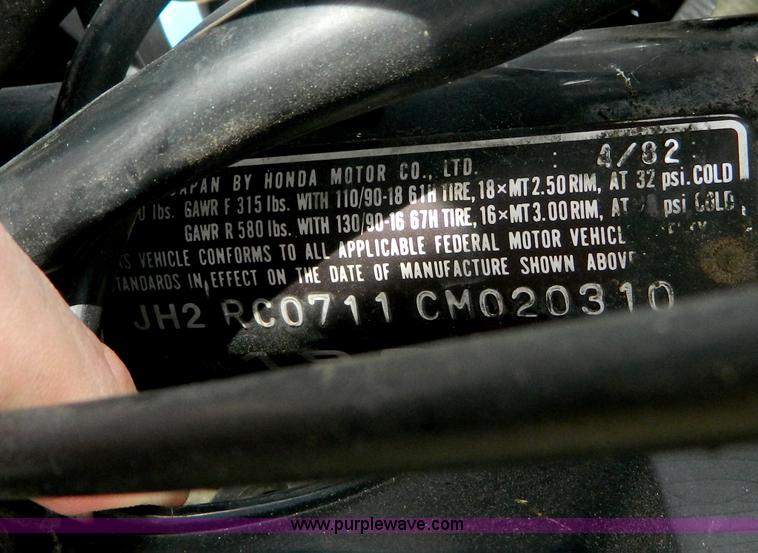 image for item AQ9978 1982 Honda motorcycle