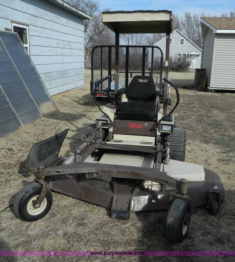 image for item AQ9979 Grasshopper 928 ZTR lawn mower