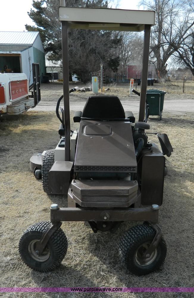 image for item AQ9979 Grasshopper 928 ZTR lawn mower