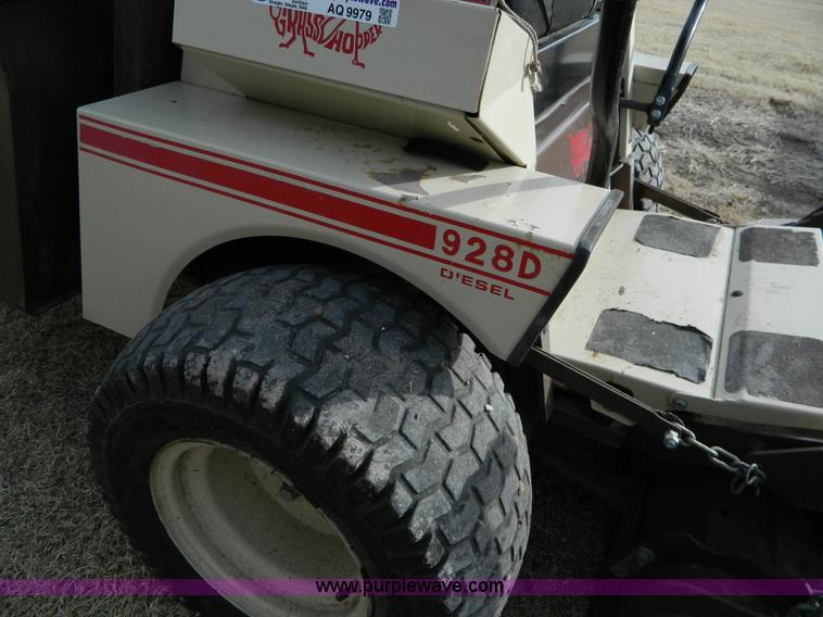 image for item AQ9979 Grasshopper 928 ZTR lawn mower