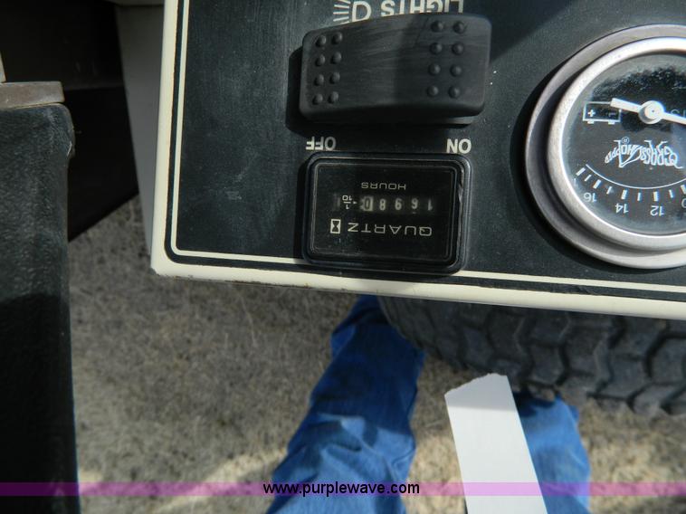 image for item AQ9979 Grasshopper 928 ZTR lawn mower