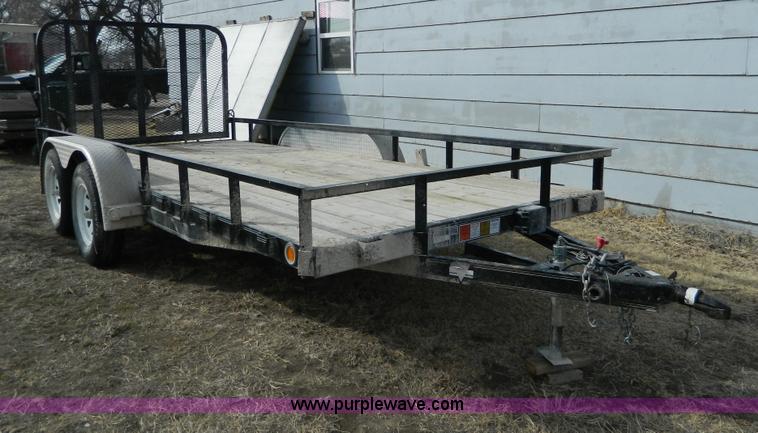 image for item AQ9980 2005 PJ flatbed trailer