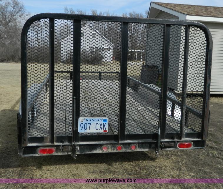 image for item AQ9980 2005 PJ flatbed trailer