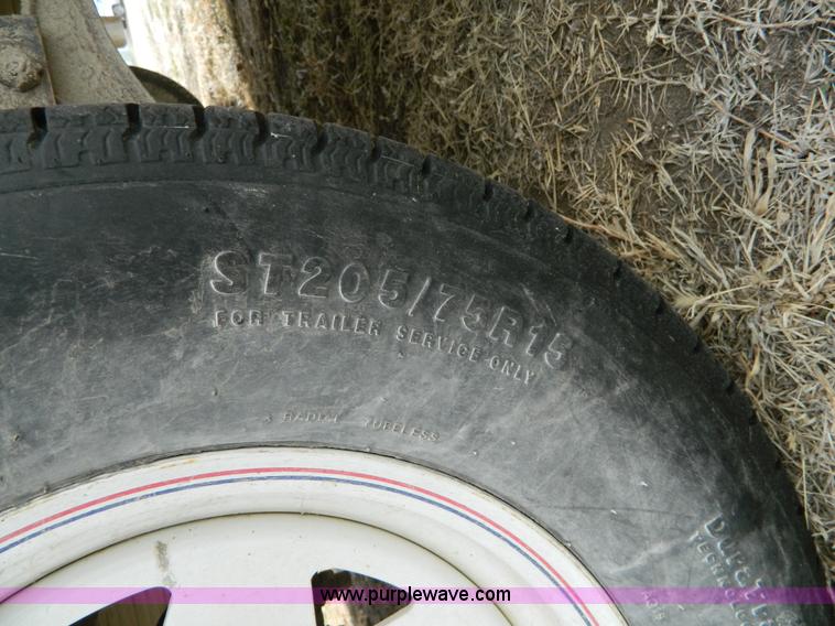 image for item AQ9980 2005 PJ flatbed trailer