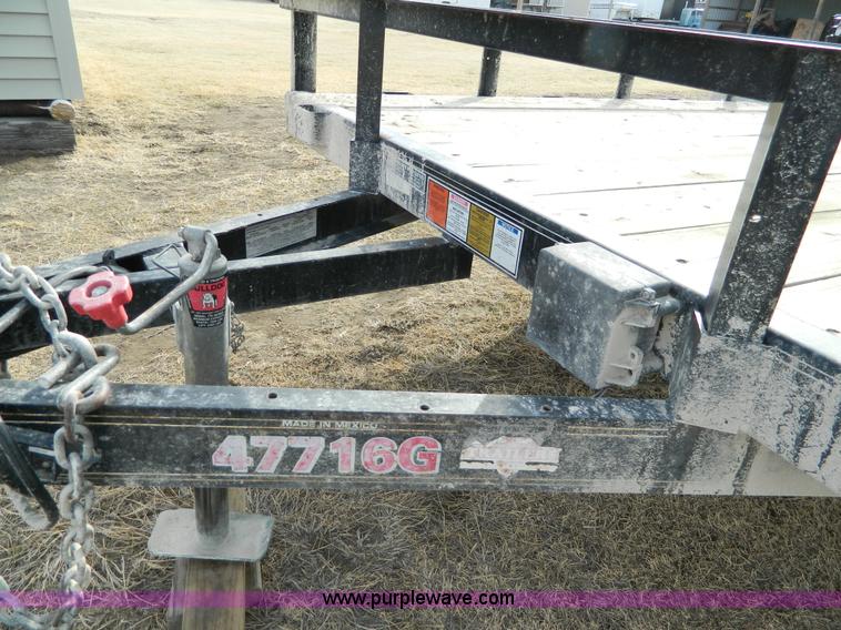 image for item AQ9980 2005 PJ flatbed trailer