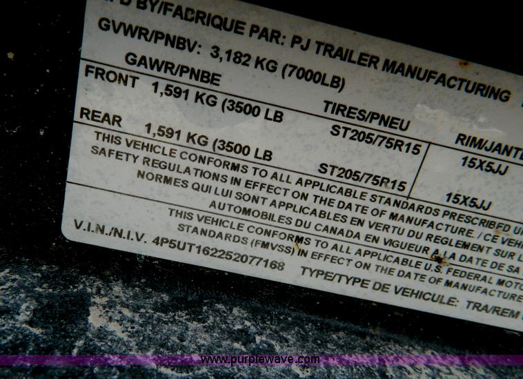 image for item AQ9980 2005 PJ flatbed trailer