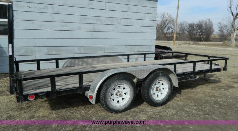 image for item AQ9980 2005 PJ flatbed trailer