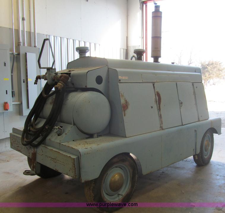 image for item AY9871 Worthington air compressor