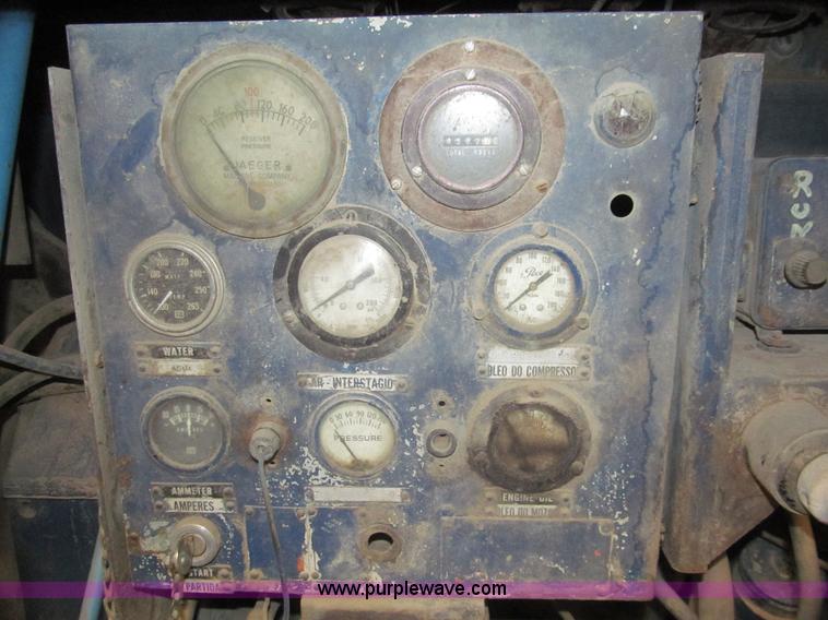 image for item AY9871 Worthington air compressor