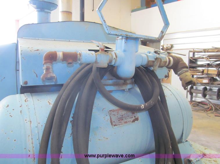 image for item AY9871 Worthington air compressor