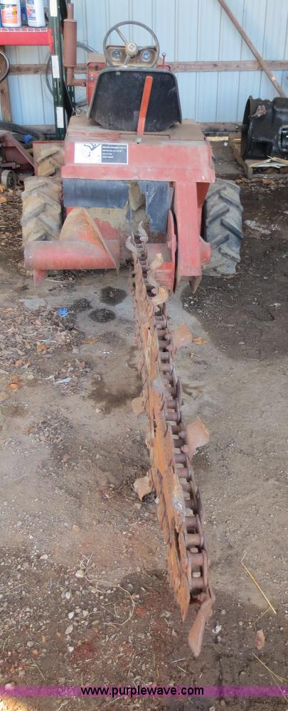 image for item F6827 Ditch Witch J20 trencher