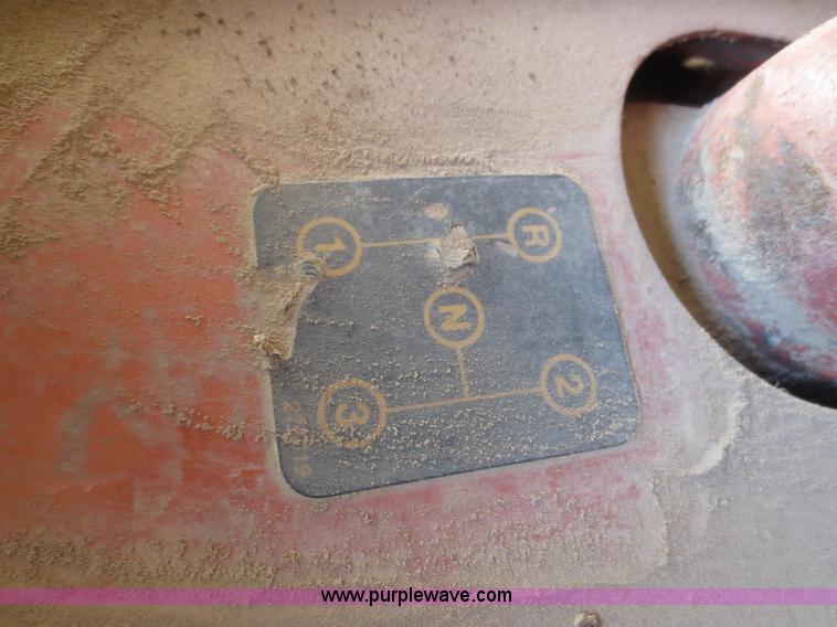 image for item F6827 Ditch Witch J20 trencher