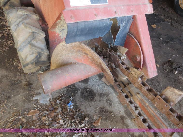 image for item F6827 Ditch Witch J20 trencher